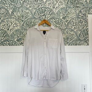 White Linen Blend Gap Button Down Shirt in Women’s Medium